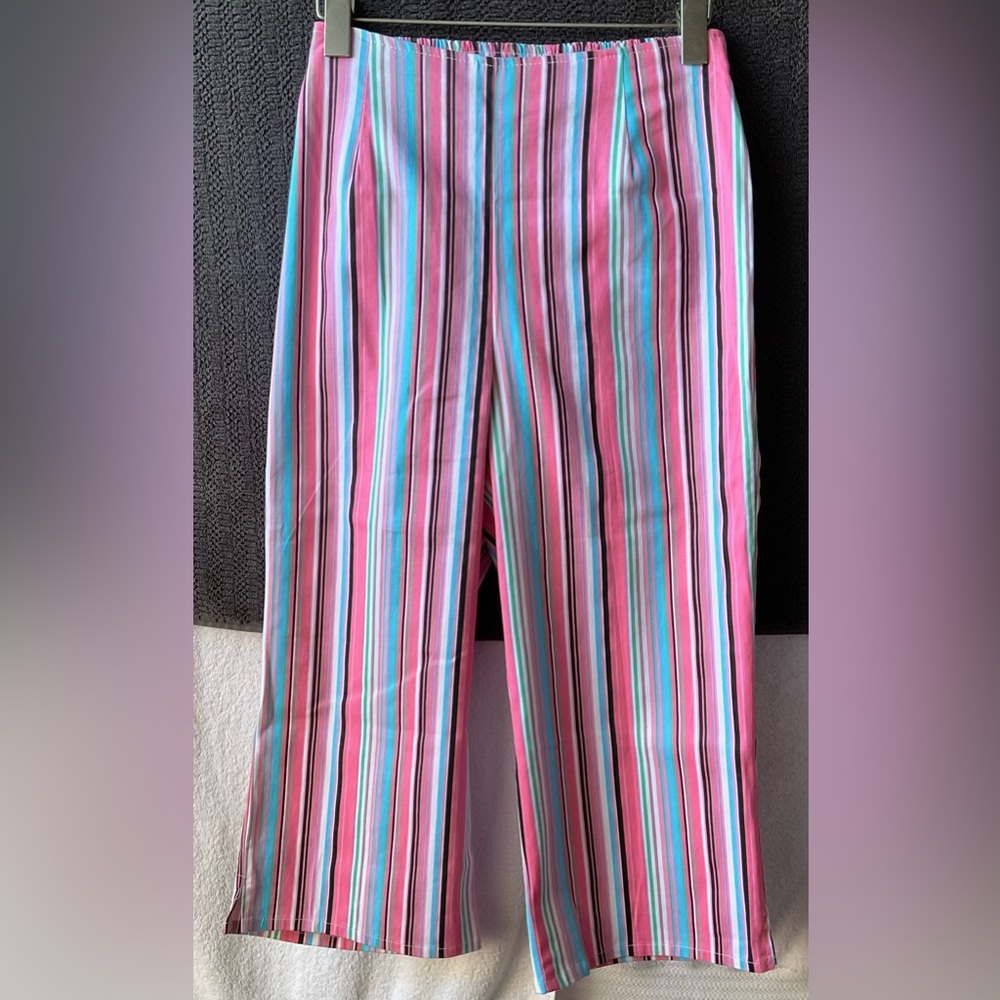 Chic Striped Women's Capris